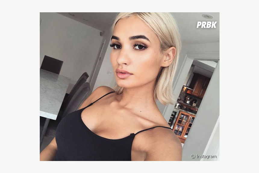 After Le Film - Pia Mia Selfie, HD Png Download