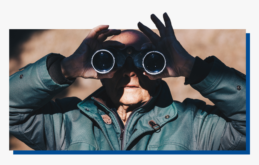 Man Looking Through Binoculars - Bird Watching Goggles, HD Png Download