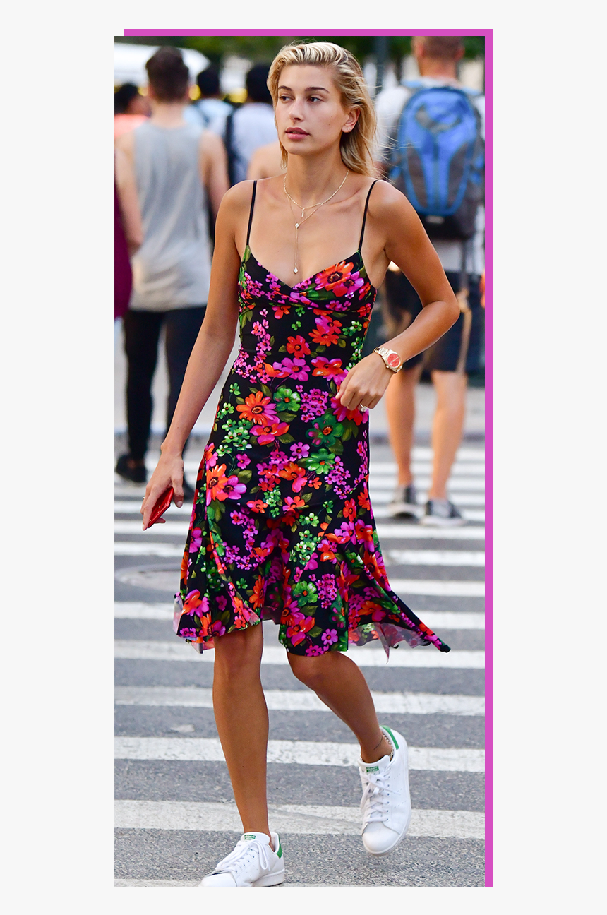 Week In Fashion Glenn Close Is A Red Carpet Standout - Hailey Baldwin Mini Vestidos, HD Png Download