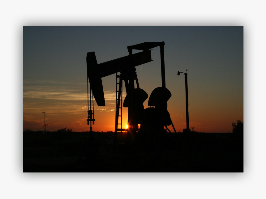 Oil And Gas Drilling At Dusk - Oil Demand Subdued On Economic Uncertainty Iea, HD Png Download