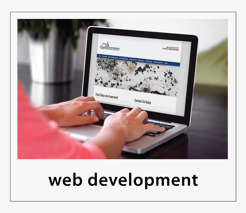 Woman Using Macbook Mockup Free, HD Png Download