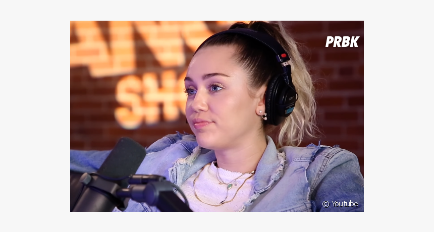 Miley Cyrus Participa Da Brincadeira Casa, Transa Ou, HD Png Download