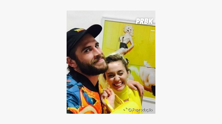 Liam Hemsworth Passa Festa De Natal Ao Lado Da Família - Liam Hemsworth And Miley Cyrus Instagram, HD Png Download