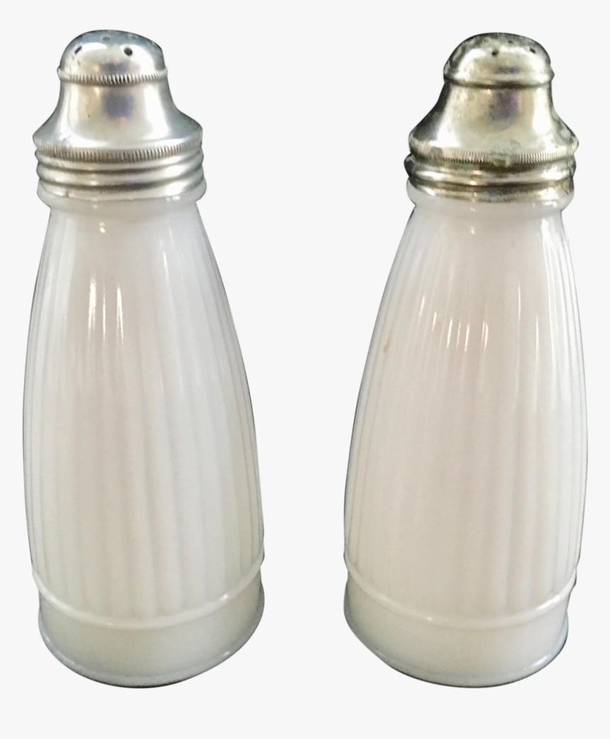 These Beautifully Translucent Vintage White Milk Glass - Milk Glass Large Salt And Pepper Shakers, HD Png Download