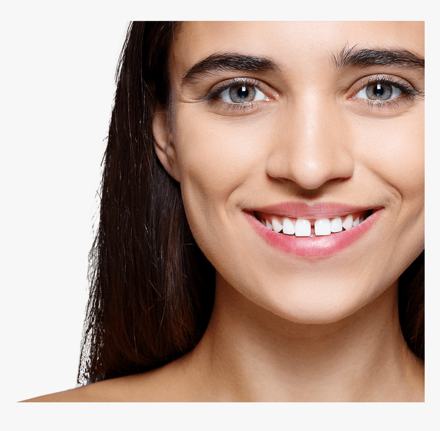 Attractive Smiling Woman With Gap Between Her Front - Gap In Teeth, HD Png Download